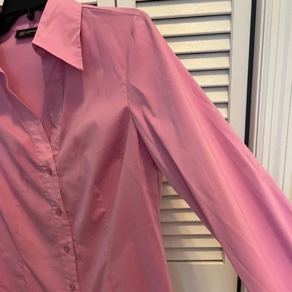 *NEW* Pink Womens Short-Sleeve Button-Up Shirt by INC - Picture 2 of 5